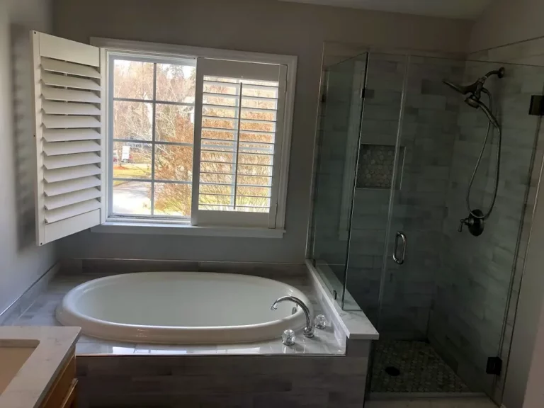 PIcture of a beautiful ccompleted bathroom remodel renovation project